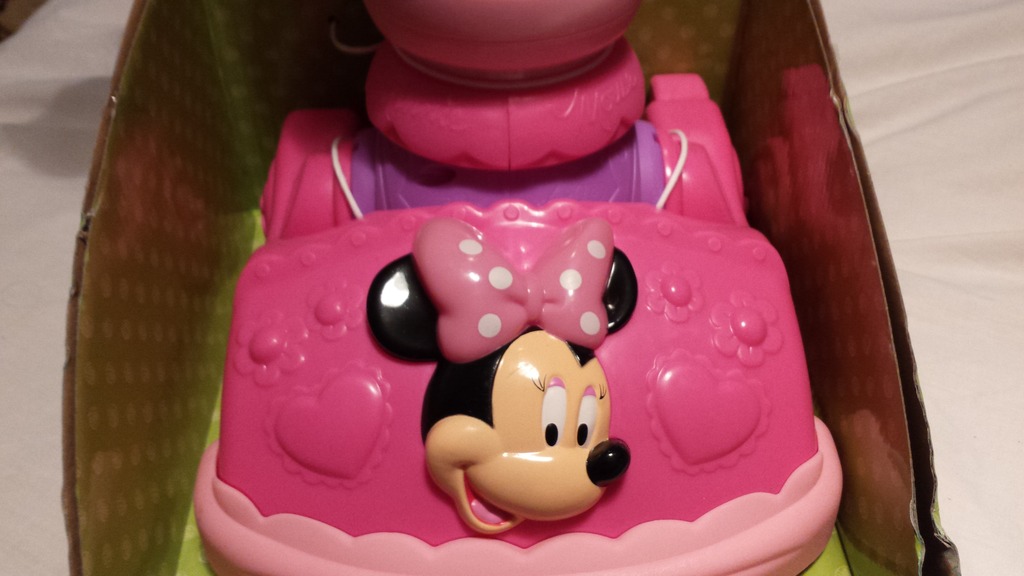 Minnie Mouse Bow Tique Vacuum Cleaner