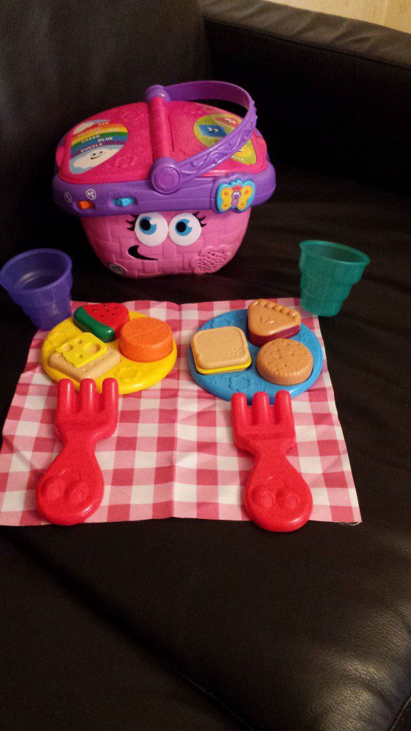Leapfrog Shapes Sharing Picnic Basket